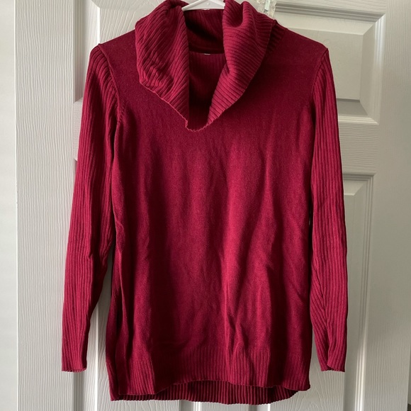 Crown & Ivy sweater - Picture 1 of 5